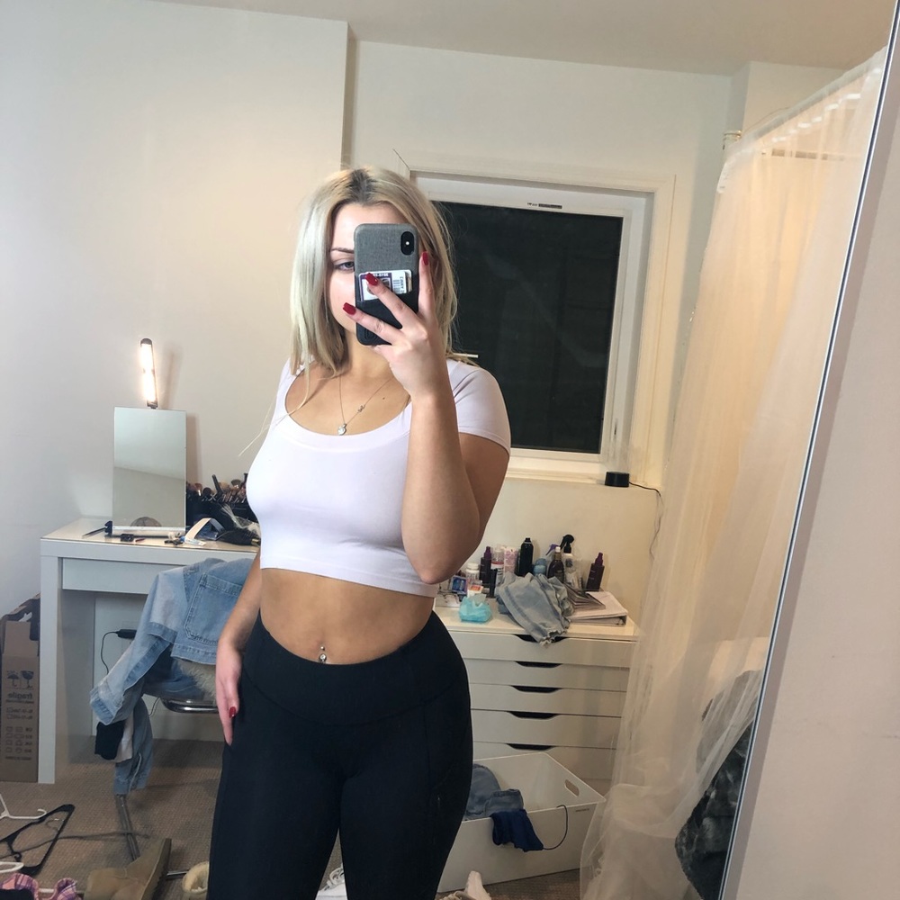 Cute athletic free people crop top